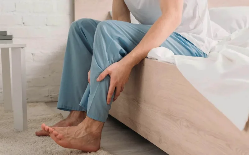 علت درد ساق پا در هنگام خواب