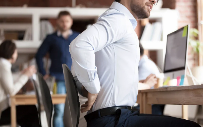 کمردرد در محل کار