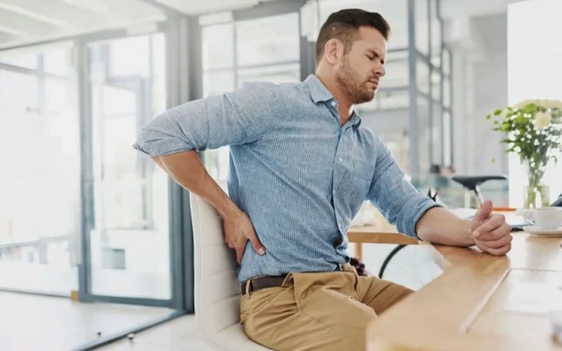 کمردرد بعد از نشستن طولانی
